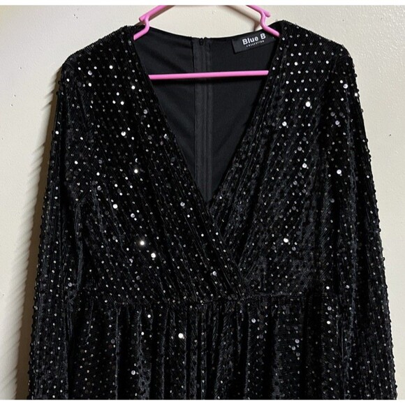 Blue B Collection Large Black Surplice Neck Fit & Flare Sequin Dress High Low - Picture 2 of 8